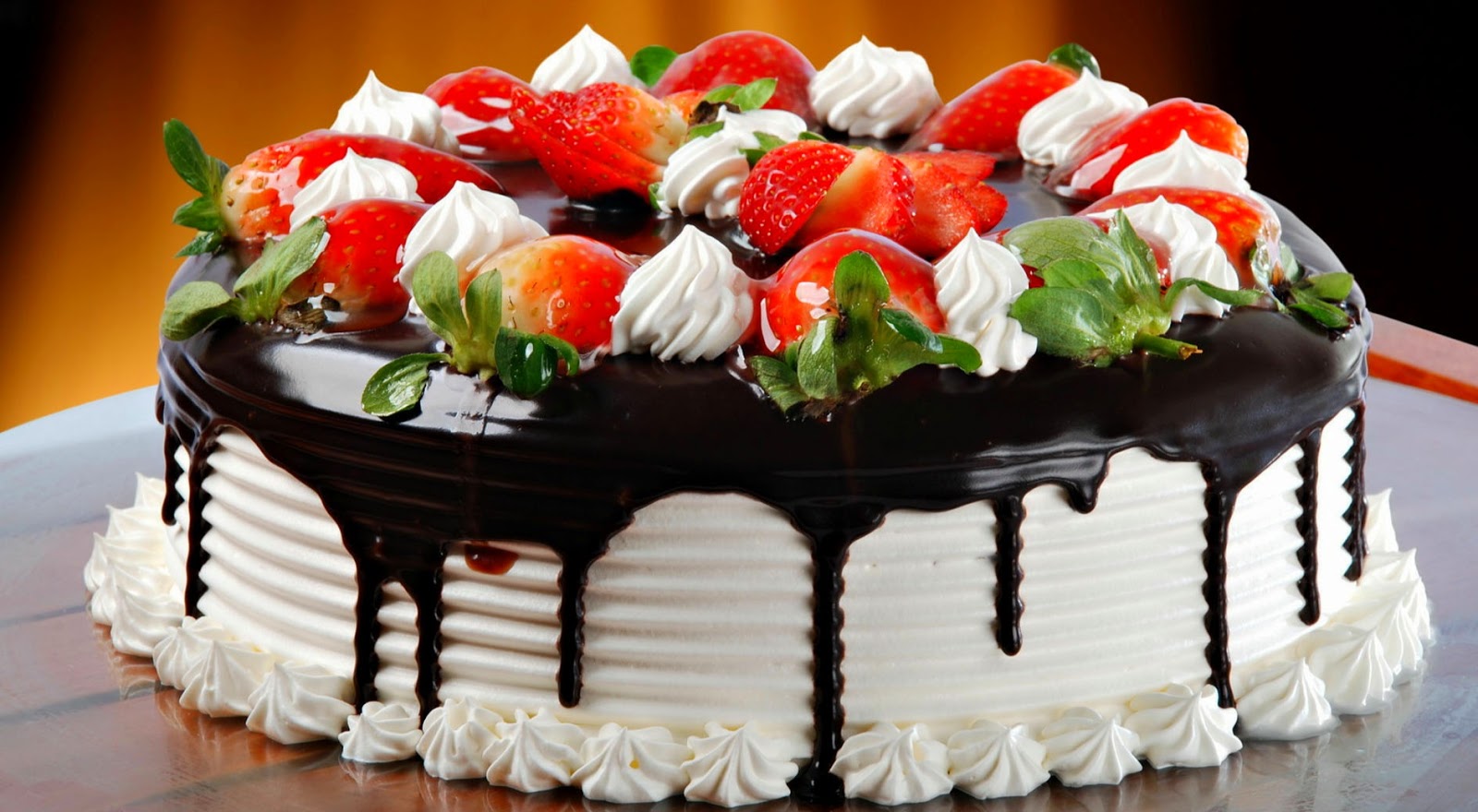Whiena Kitchen: Kue Ulang Tahun yang Menggigit Hati di Cilacap